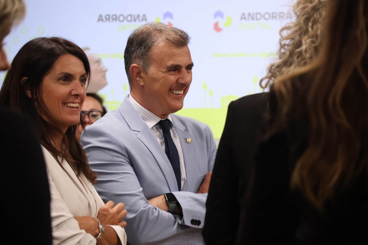 El ministre de Funció Pública i Transformació Digital, Marc Rossell, amb la consellera Meritxell Alcobé.